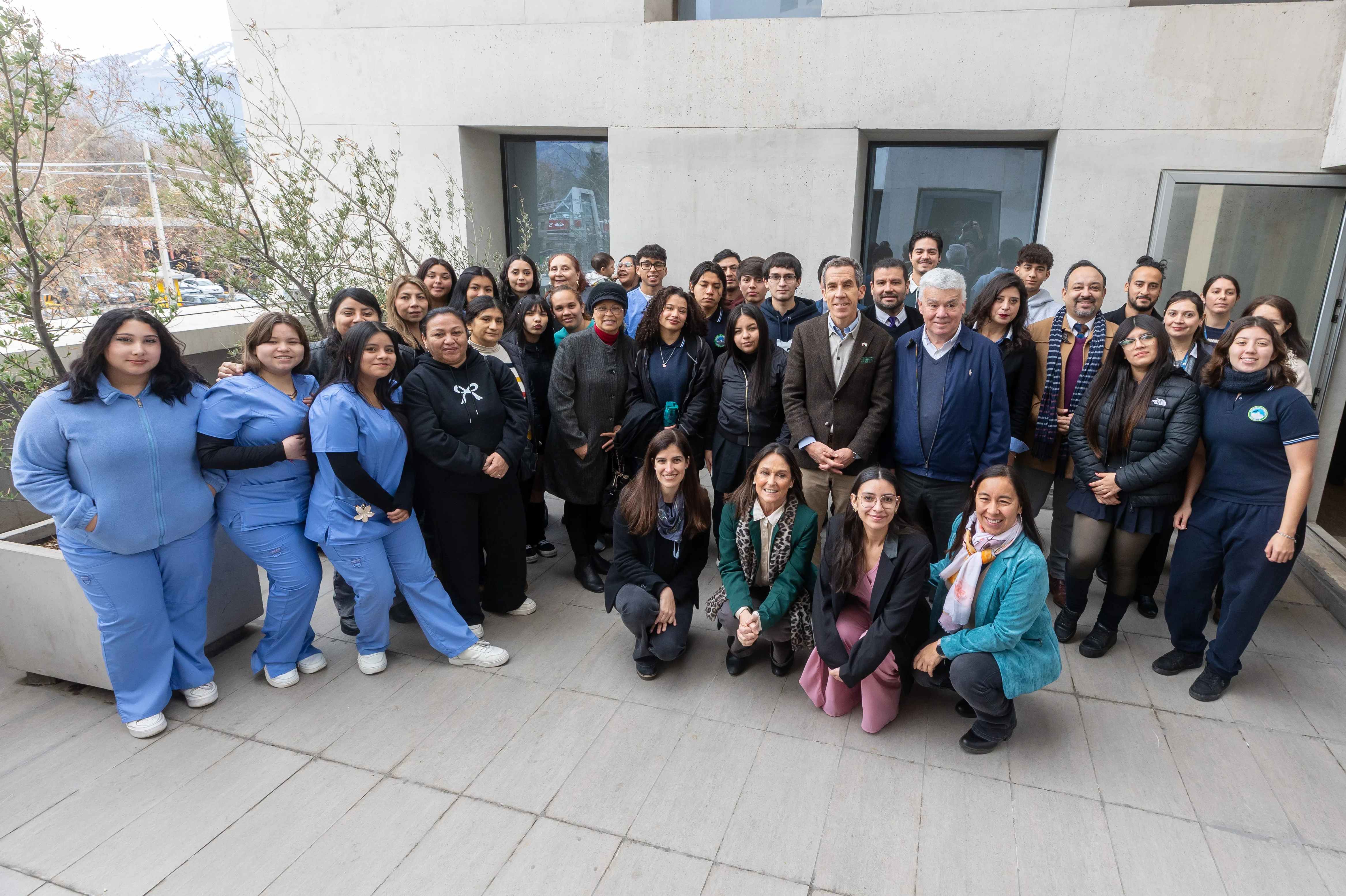 Estudiantes del Colegio Lo Barnechea podrán postular al programa Bachillerato Inicia UC